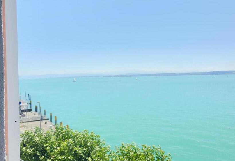 חדר סטנדרט נוף לאגם, Strand Cafe Meersburg