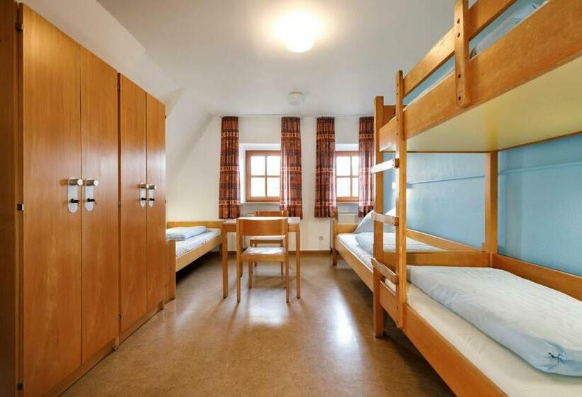 Номер Стандарт Четырехместный Совместный Санузел, Jugendherberge Regensburg