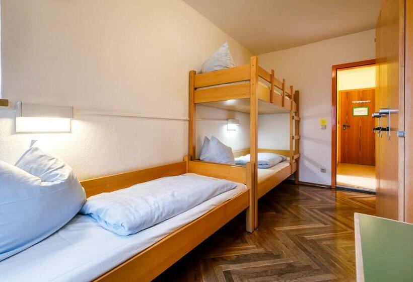 Номер Стандарт Четырехместный Совместный Санузел, Jugendherberge Regensburg