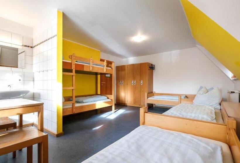 Семейный Номер Классика, Jugendherberge Regensburg