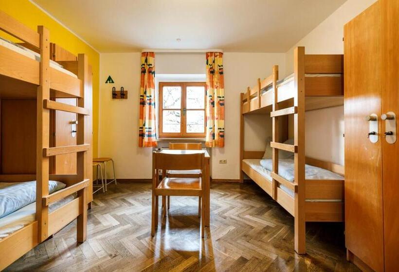Семейный Номер Классика, Jugendherberge Regensburg