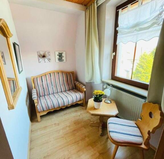 غرفة إقتصادية, Bayerischer Hof