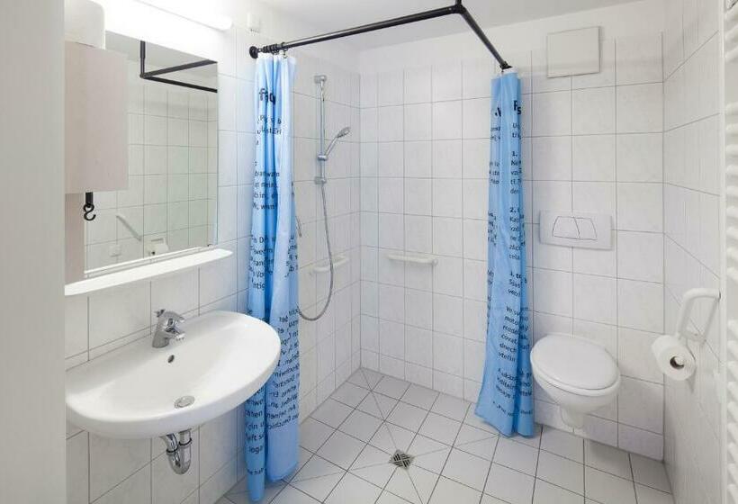 Номер Стандарт, Oberstdorf Hostel