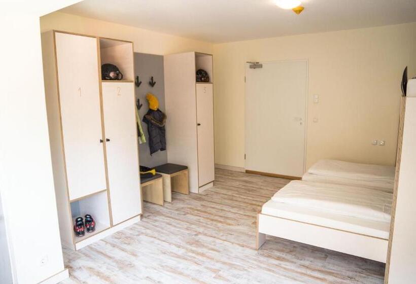 标准三人间, Oberstdorf Hostel