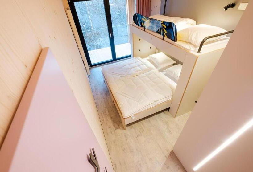 Номер Стандарт с Балконом, Oberstdorf Hostel