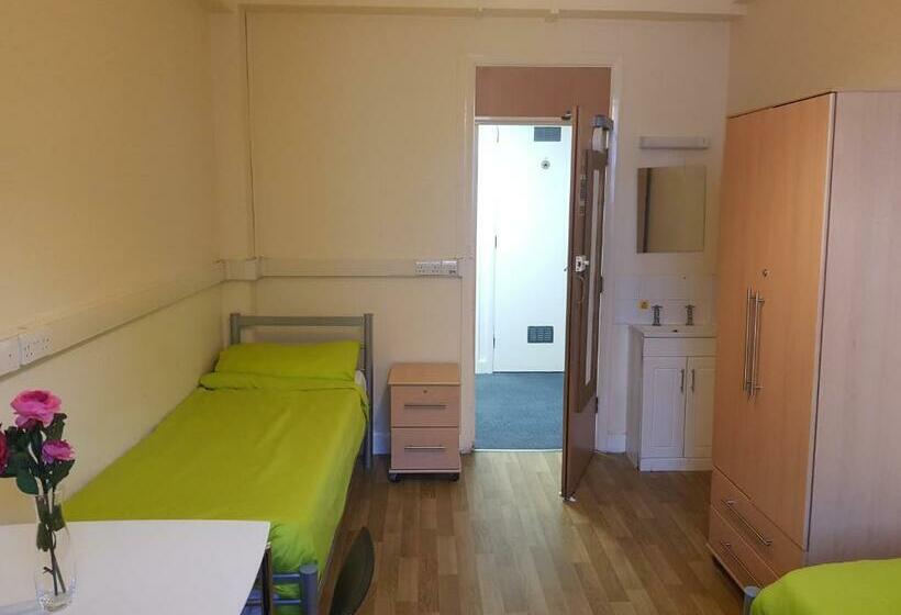 Кровать в Общей Комнате, Bowden Court