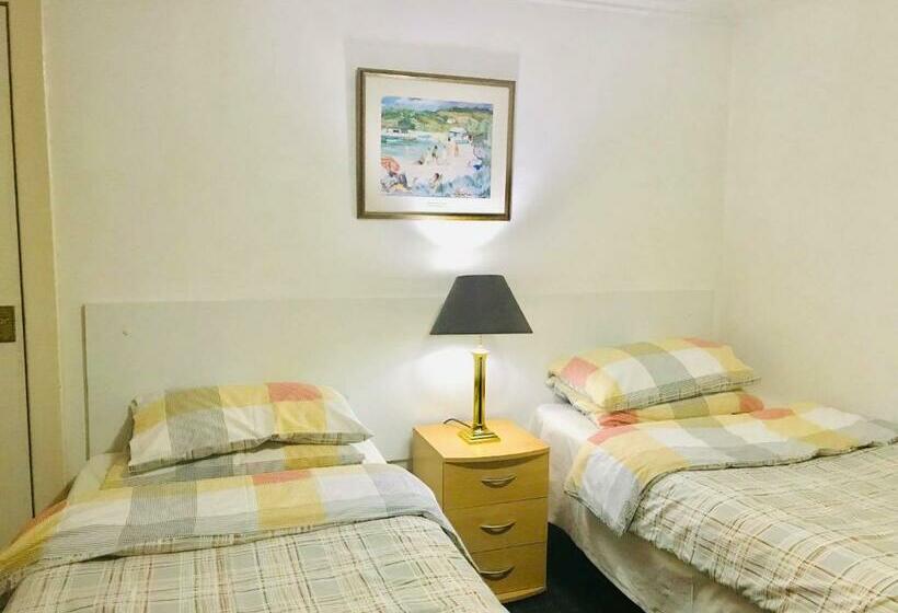 Номер Economy, Merchant House