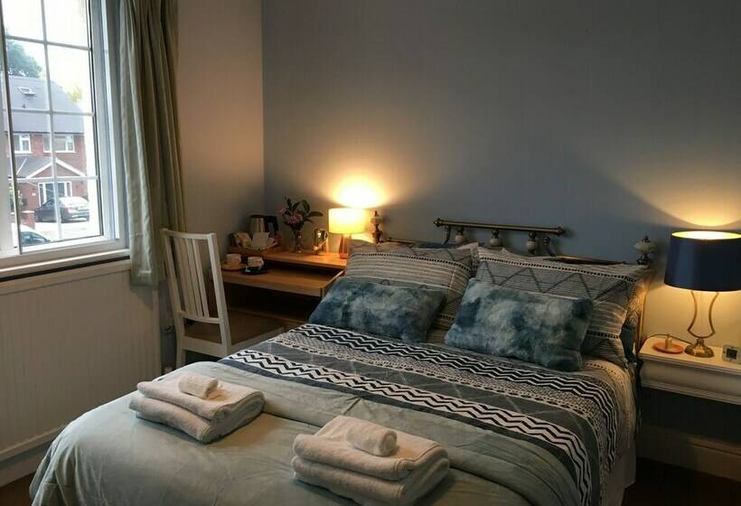 Номер Deluxe, Leafy Suburban Bed And Breakfast