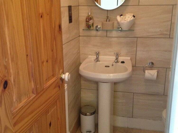 Номер Стандарт Вид на Сад, School House Cottage B&b And Tea Garden