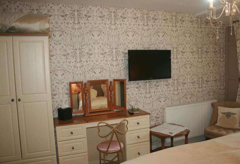 Номер Deluxe Вид на Сад, School House Cottage B&b And Tea Garden