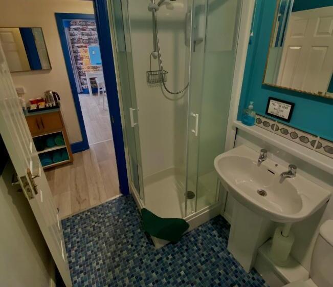 סוויטה משפחתית, Portrush Holiday Hostel Guesthouse