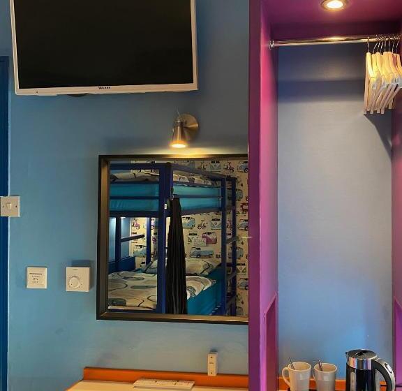 חדר סטנדרט לארבעה, Portrush Holiday Hostel Guesthouse