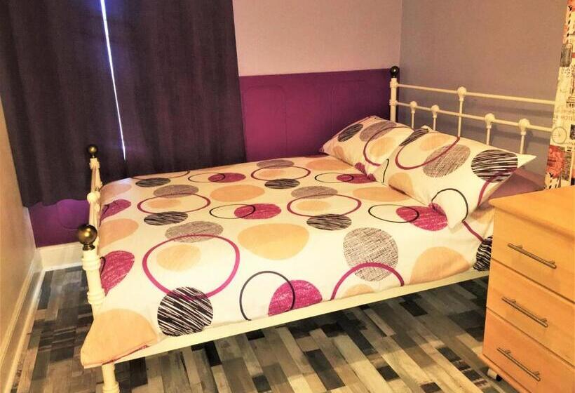 חדר בסיסי חדר אמבטיה משותף, Portrush Holiday Hostel Guesthouse