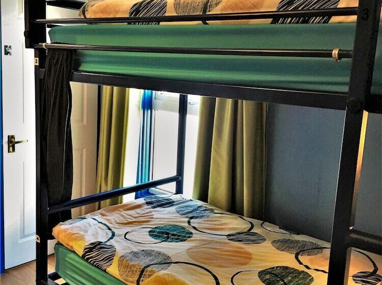 חדר סטנדרט לארבעה, Portrush Holiday Hostel Guesthouse