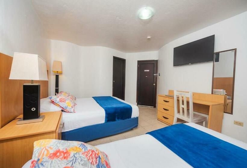 Номер Стандарт Трехместный, Hostal North Seymour