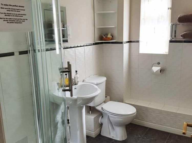 Номер Стандарт, Hanwell House