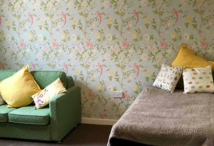 스위트, 281 Hotel & Restaurant