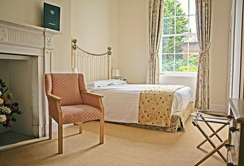 Номер Стандарт, Waveney House