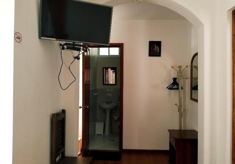 اتاق استاندارد یک نفره, Heritage Inn