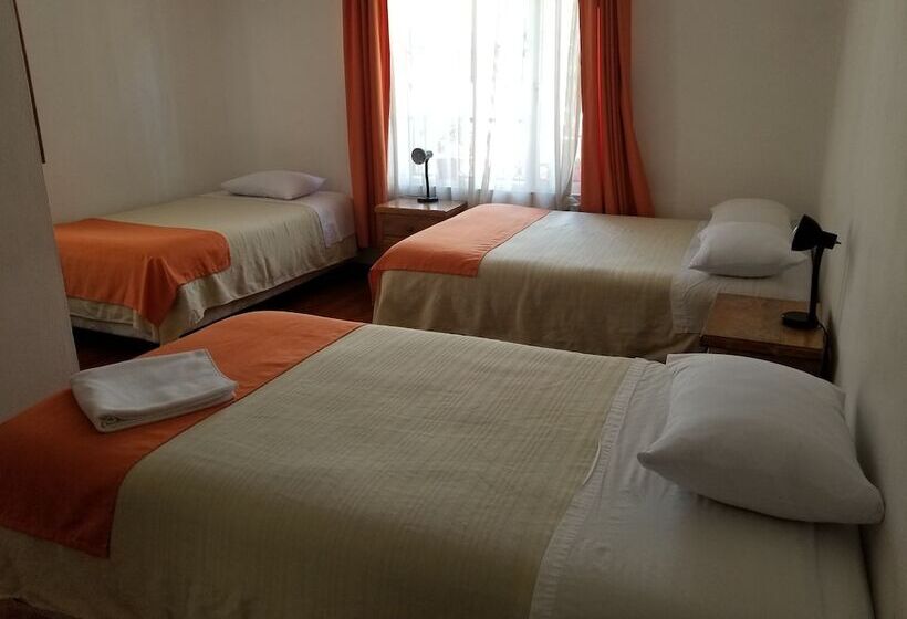 اتاق استاندارد سه نفره, Heritage Inn