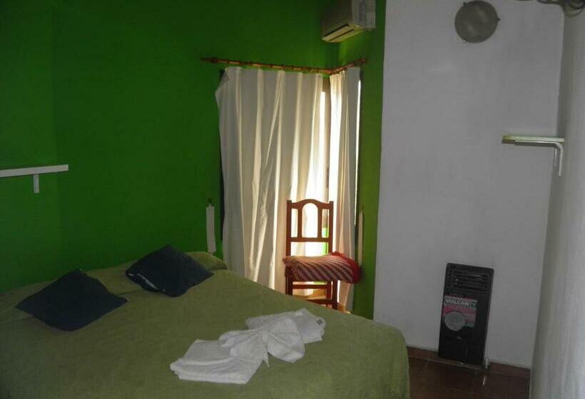 スタンダードトリプルルーム, Carlos Paz Hostel&suites