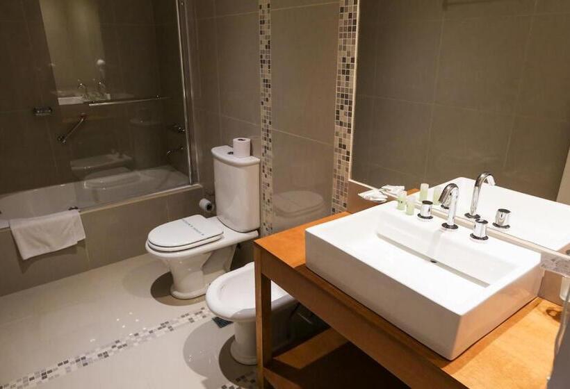 Номер Superior, Howard Johnson Resort & Spa Escobar