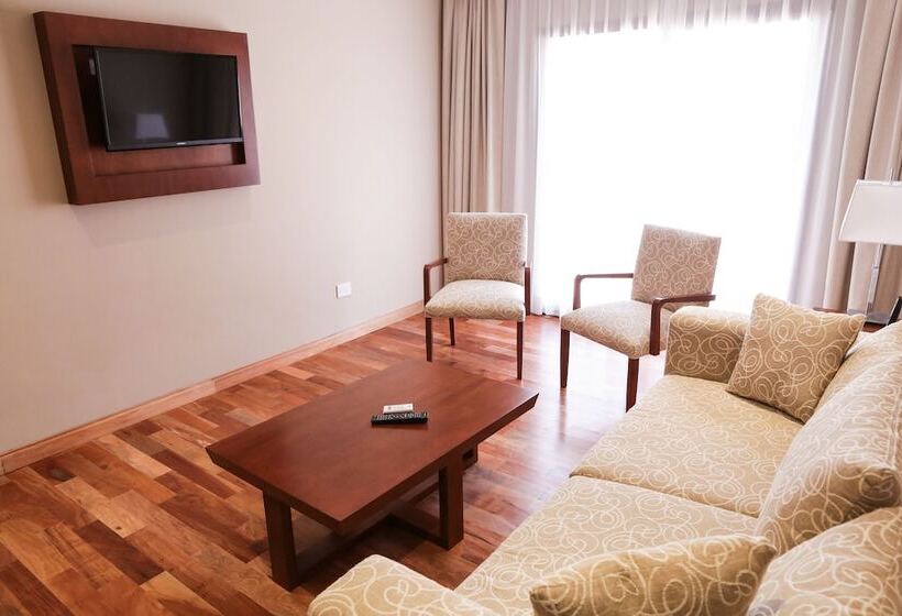 Люкс Superior, Howard Johnson Resort & Spa Escobar