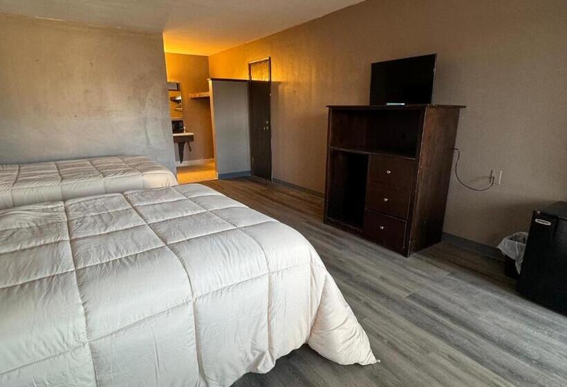 Номер Стандарт, Clintonville Motel