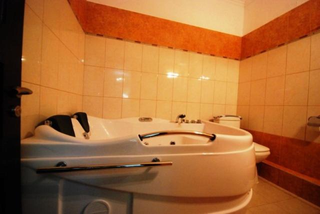 سوییت جونیور, Pozar Salt Cave Hotel Spa