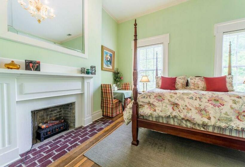 Люкс Deluxe Кровать Кинг, Bourbon Manor Bed & Breakfast Inn