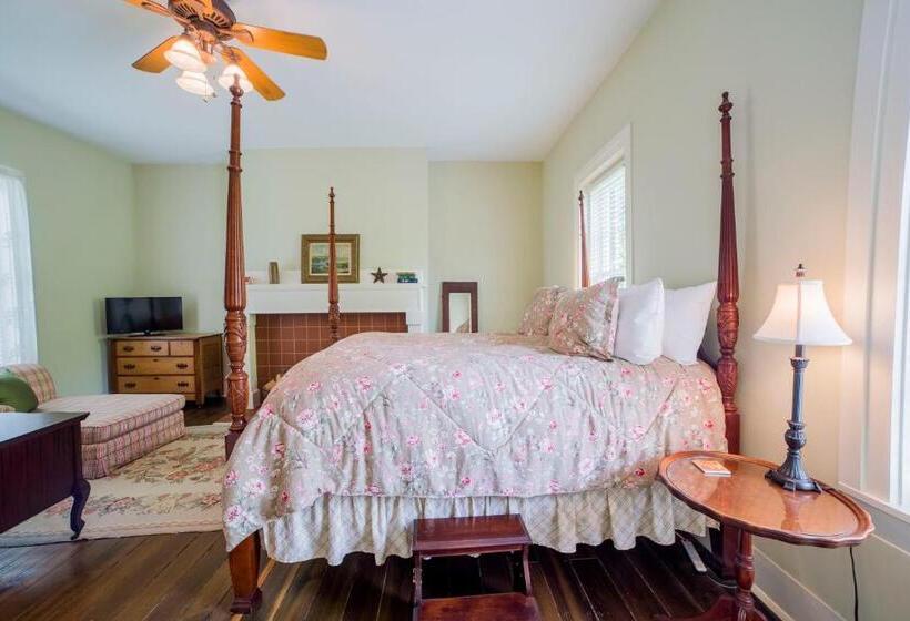 Люкс Кровать Квин, Bourbon Manor Bed & Breakfast Inn