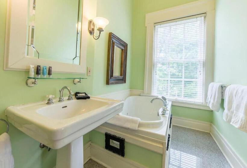 Люкс Superior, Bourbon Manor Bed & Breakfast Inn