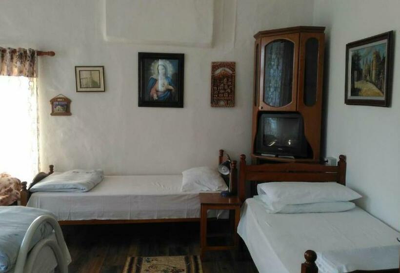 クラシックファミリールーム, Guesthouse & Hostel Lorenc