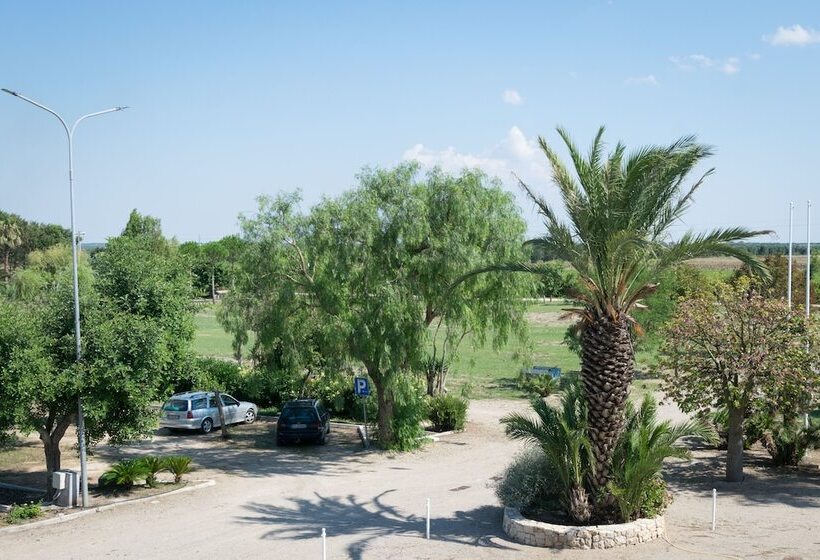 Номер Стандарт, Masseria Mazzetta Salento Corte Del Falconiere B&b