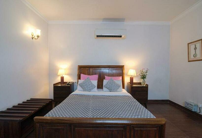 스탠다드 스튜디오, Perch Arbor Suites