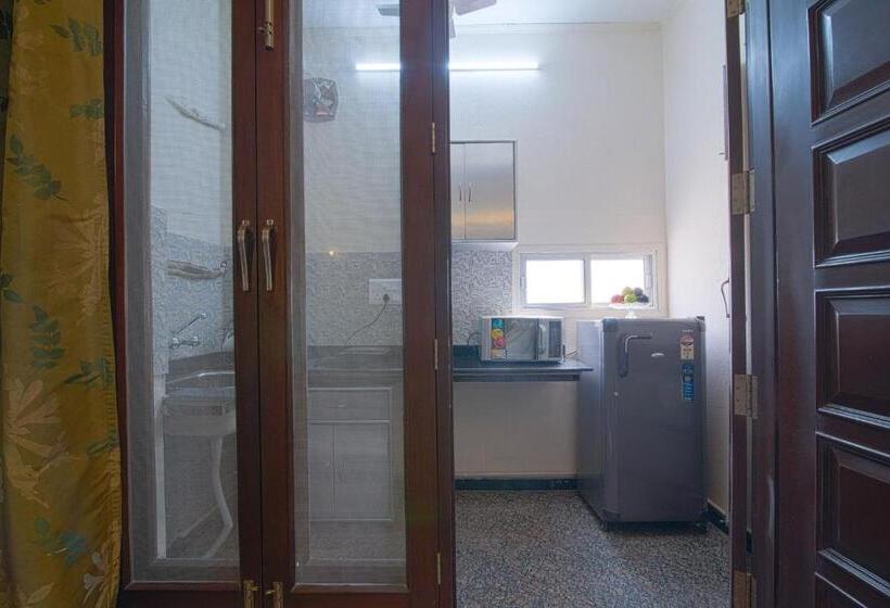 스탠다드 스튜디오, Perch Arbor Suites