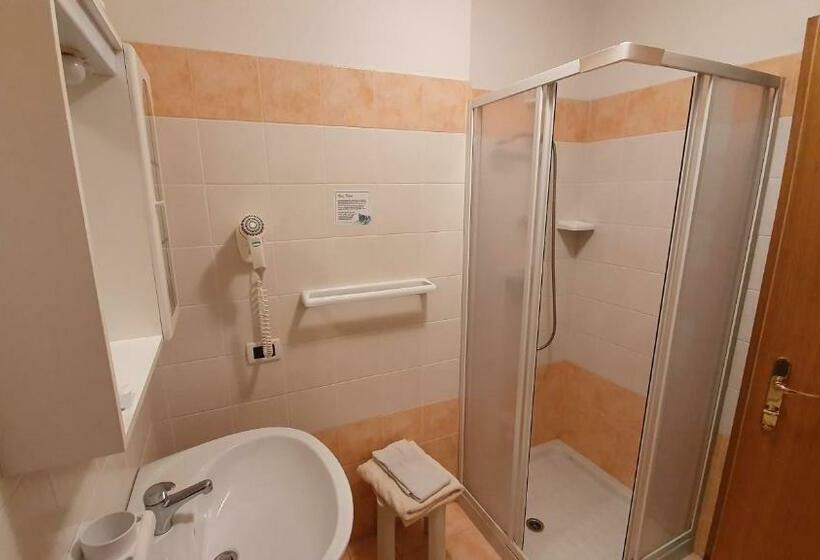 スタンダードシングルルーム, La Montanina Hotel In Val Di Non