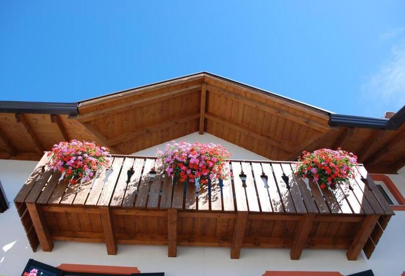 스탠다드 룸 산 전망, La Montanina Hotel In Val Di Non