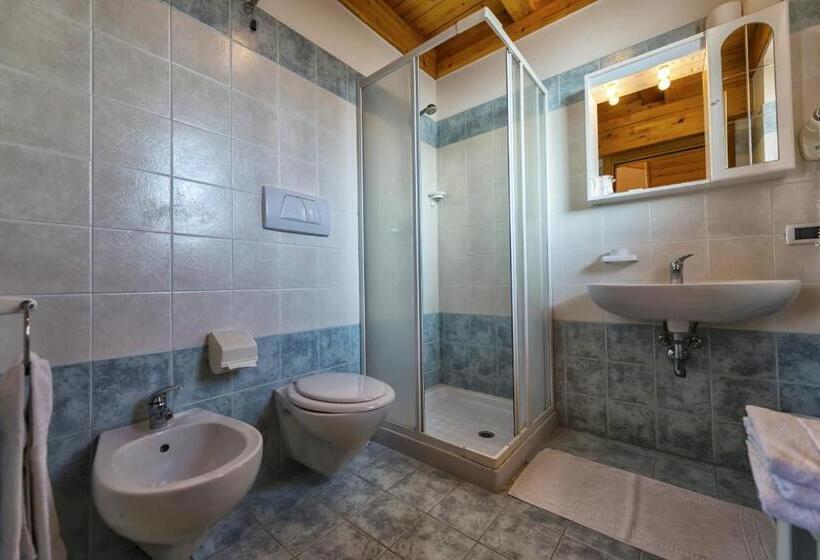 スタンダードトリプルルーム, La Montanina Hotel In Val Di Non
