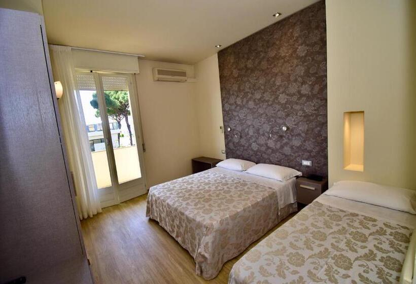 Номер Стандарт Трехместный, Astor B&b