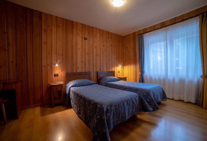 Апартаменты 2 спальни Вид на Сад, Family Apartments Le Chalet