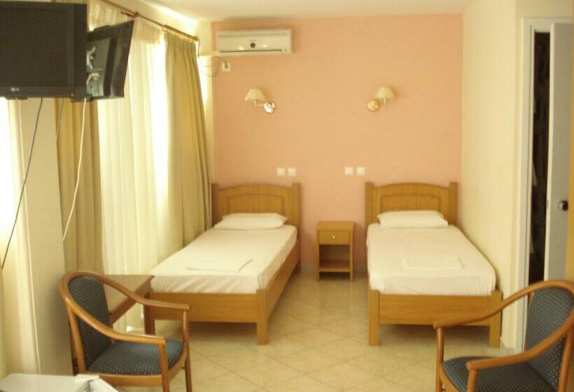 Номер Стандарт Трехместный, Cybele Guest Accommodation