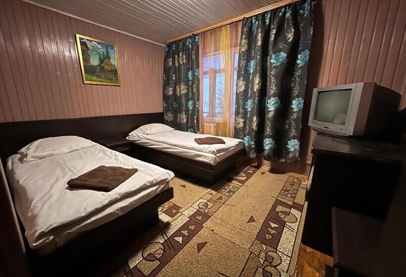 Номер Стандарт Вид на Горы, наташка