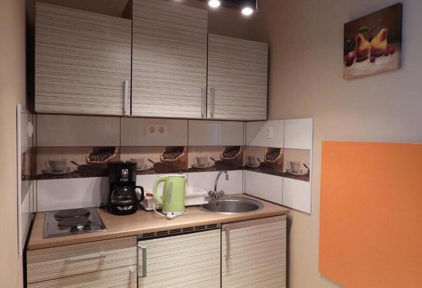 Habitación Familiar, Médea Apartman
