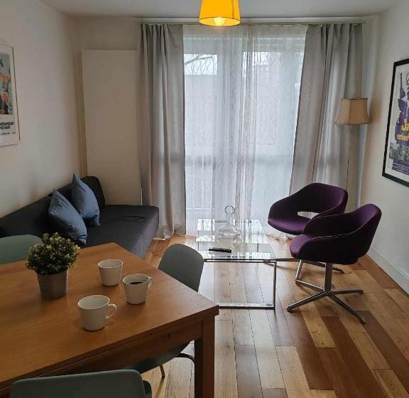 バス共有のスタンダードルーム, Lgbtq Double Room