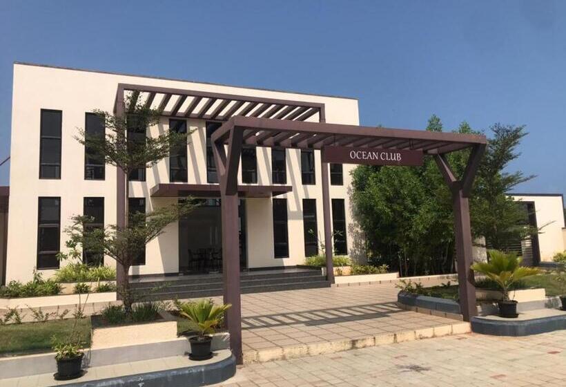 Номер Стандарт с Балконом, Le  Banyan Inn