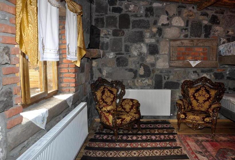 Четырехместный Номер Стандарт, Doğunun Taş Evleri