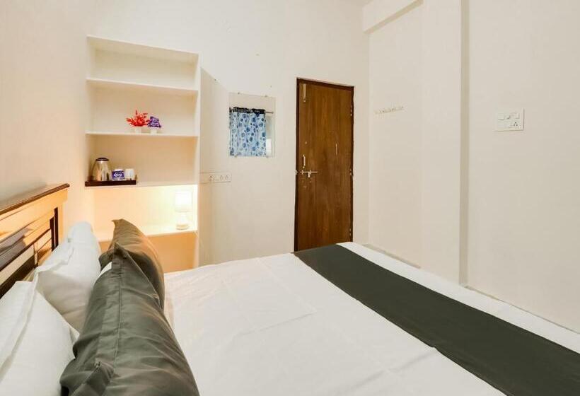 اتاق کلاسیک سه تخته, Oyo Flagship Brundavan Residency