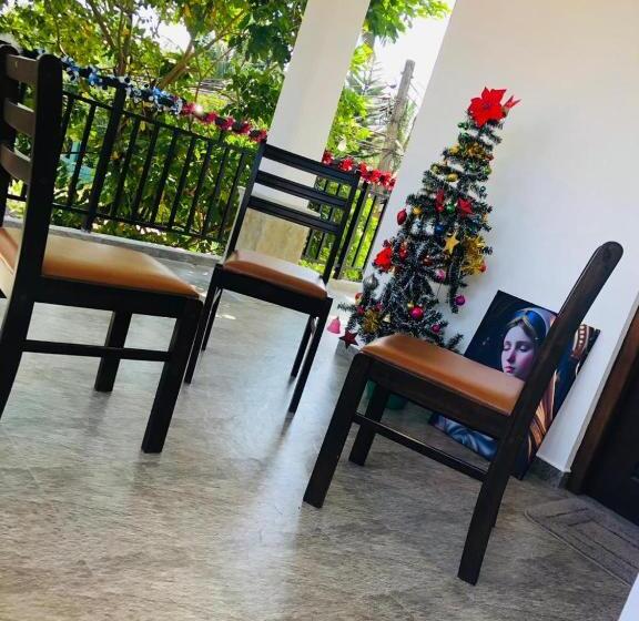 Номер Стандарт с Балконом, Green Leaf   Negombo