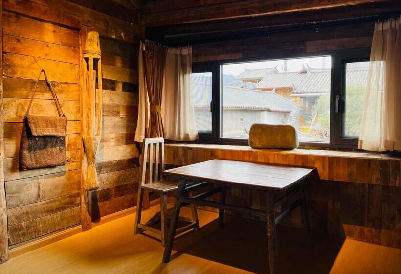 Suite Deluxe, Qushe Snowy Mountain View Art B&b